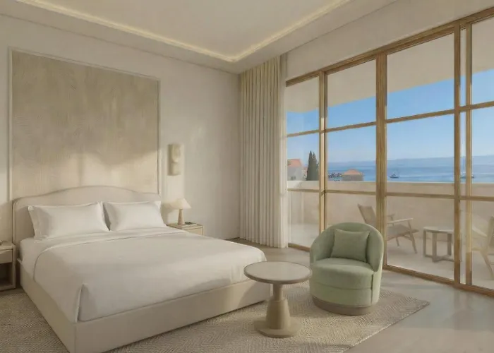 מלון The Bristol 4*