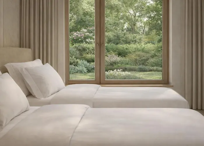 The Bristol מלון בול