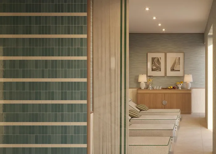 The Bristol 酒店 4*